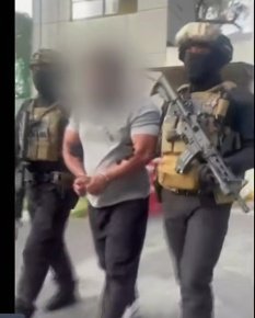 IzgMadeel's tweet photo. #ULTIMAHORA
Después de un fuerte despliegue policiaco en @XochimilcoAl  fue detenido 
Luis Alberto N" alias el mamado del grupo criminal  los #Rodolfos  trabajos de inteligencia por parte de @SSC_CDMX y @SEMAR_mx https://t.co/XJ1R7BvfUz