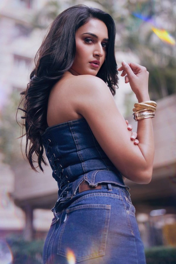 GLBoQ_EWsAAnngk?format=jpg&name=900x900