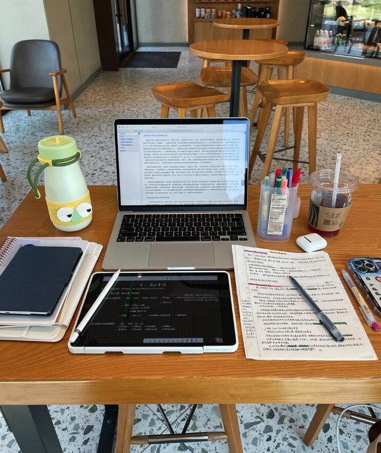heyshrutimishra's tweet photo. 1.6 billion people use Microsoft Excel.

But Excel + AI works like magic.

Use these 7 AI tools that will save you a lot of time (&amp; nerve): https://t.co/24FsH10n3I