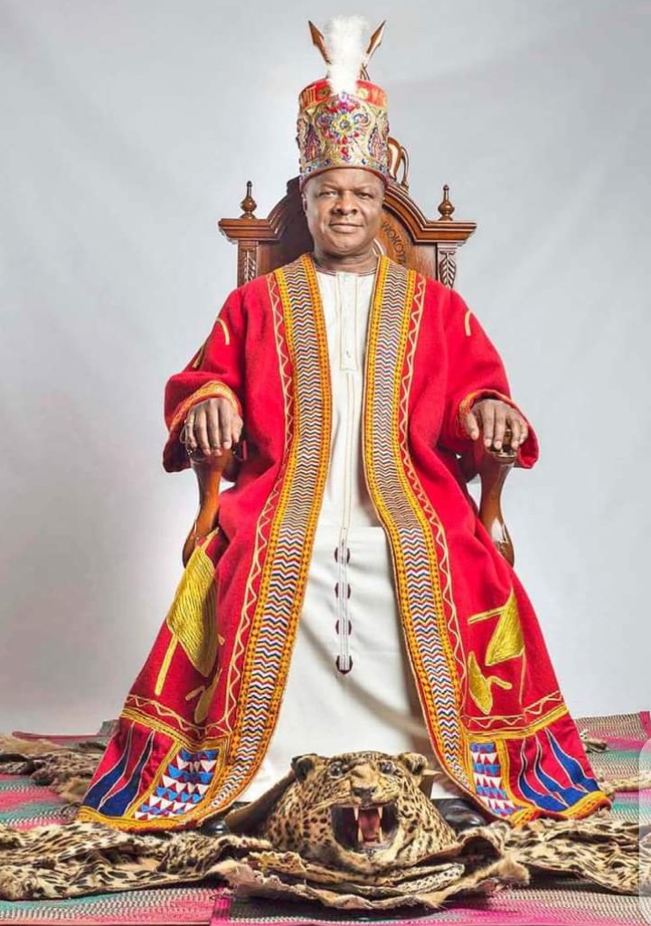 BugandaNnyaffe's tweet photo. YOGAAYOGA ayi Nnyinimu, Ssaabasajja Kabaka Ronald Muwenda Mutebi II okutuuka ku Mazaalibwago ag'emyaka 69.
Yuuguuma Yuuguuma Omwana wa Muteesa.
Ffe aba #BugandaNnyaffe wamu n'Obuganda bwonna, tukuyozaayoza okutuuka ku kkula lino.
Wangaala Ayi Maasomoogi.
#BugandaNnyaffe https://t.co/84ncZXar2j