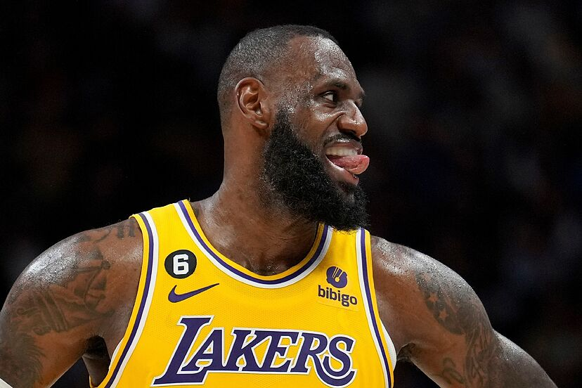 LeBron has officially locked up 25/7/8 averages in his 21st season, even if he puts up 0/0/0 in the last game of the season. No one else has ever done that after their 10th season before.