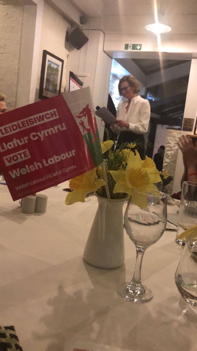 Great fun at our fundraiser yesterday with the brilliant @JoStevensLabour & @jessicamordenmp Thank you to everyone who came, our wonderful organisers & the team @KingsArmsAber 🌹 #GeneralElectionNow