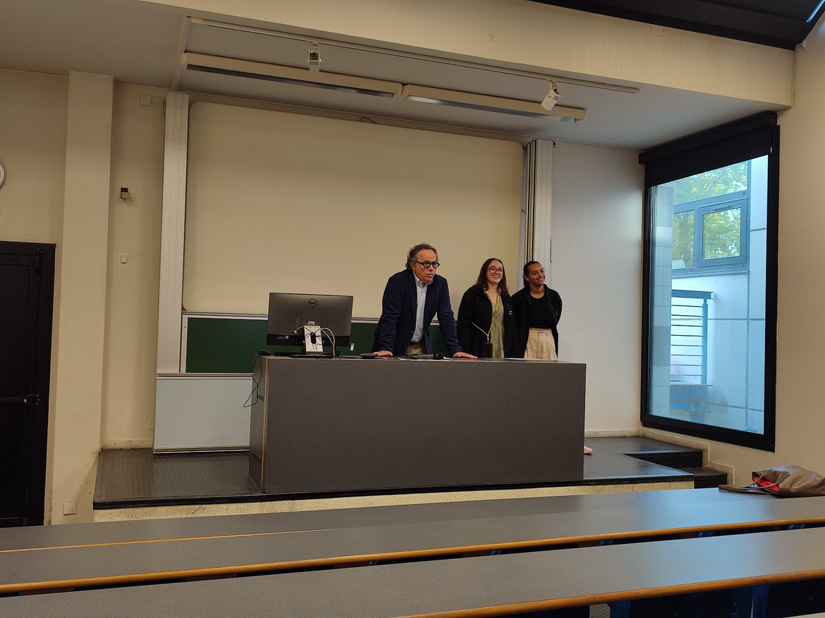Cyprien H (@cyprien_hfn) on Twitter photo 🗣️ Introduction du premier Week-end #Officine de l'<a href="/Pharma_ANEPF/">ANEPF Pharmacie</a> par M. Denys Brandt, doyen de la faculté de #pharmacie de Tours
On enchaîne avec des formations et temps d'échanges tout le w-e 💊🥼 🗣️ Introduction du premier Week-end #Officine de l'<a href="/Pharma_ANEPF/">ANEPF Pharmacie</a> par M. Denys Brandt, doyen de la faculté de #pharmacie de Tours
On enchaîne avec des formations et temps d'échanges tout le w-e 💊🥼