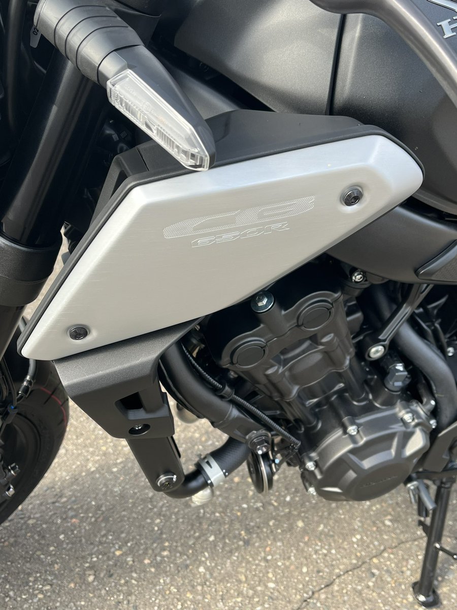 RoueieuoR's tweet photo. CB650R納車！最高すぎん？ https://t.co/1LG2R2aa4s