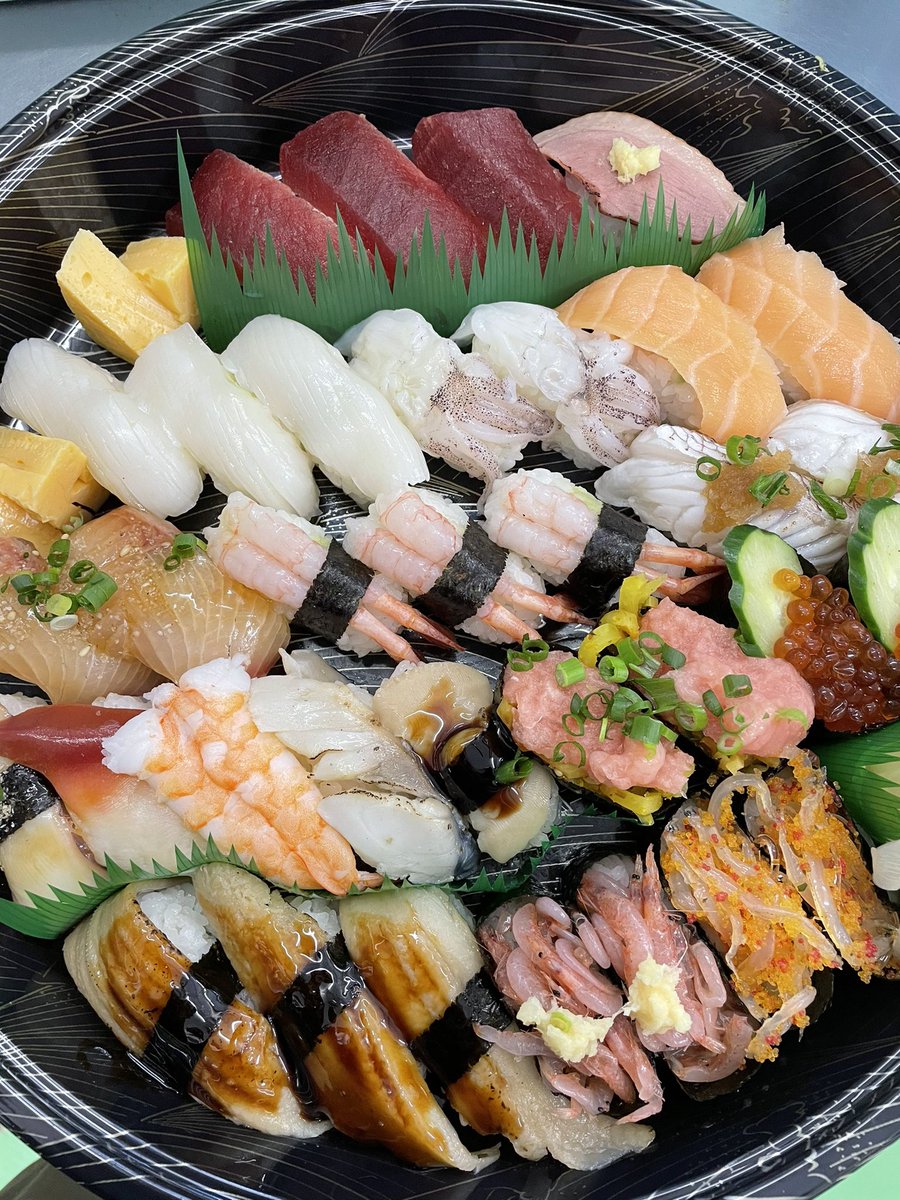 天然真鯛、真ふぐの白子、金目鯛、いろいろあります！春は美味しいものが多い季節ですね！ #寿司よし #寿司 #出前寿司 #デリバリー #三鷹 #武蔵野市 #調布市 #小金井市 #sushi #tokyo  #金目鯛 #真ふぐの白子