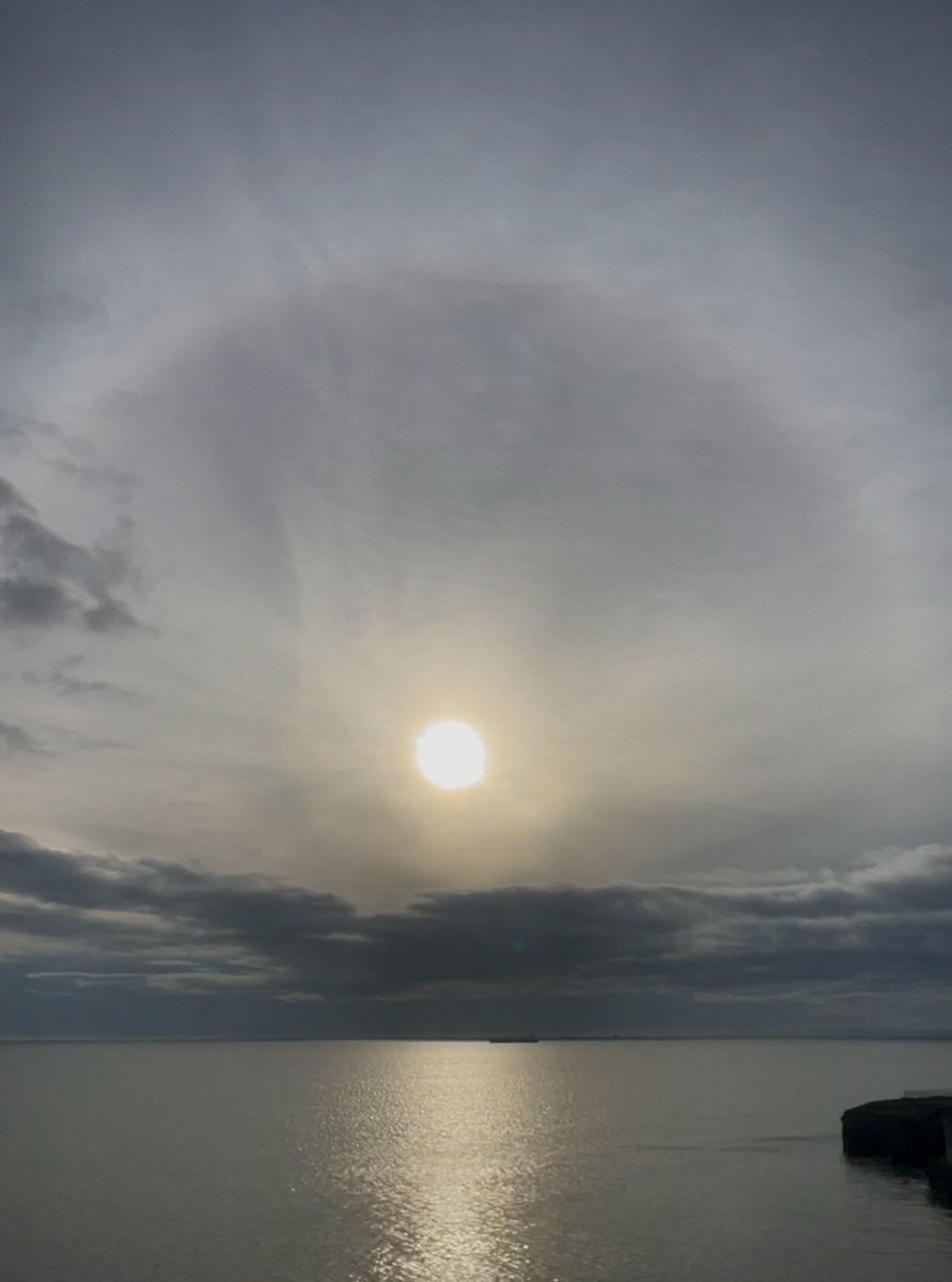 A good morning Saturday rather than a sunrise Saturday - but I don’t often see the full halo, and gorgeous reflection. Let’s up she stays with us all day and not hiding behind the clouds! #WhitleyBay
