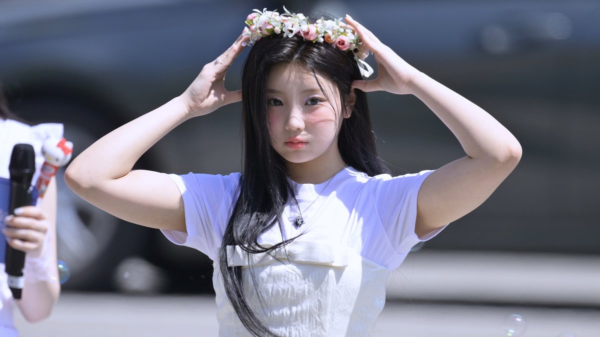 [8K] #ILLIT (#아일릿) #WONHEE #원희 포토타임 직캠 @ 음악중심 미니 팬미팅 | 240413 youtu.be/nh1XmR6ZGlA