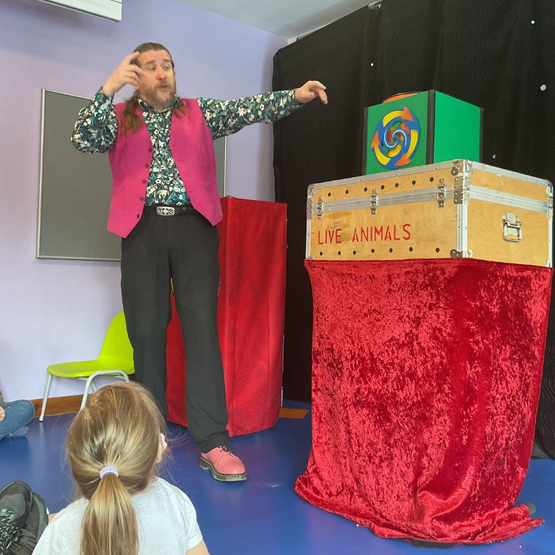 Ophelia had a super time at our Stay & Play day at Kites corner. She was mesmerised by the magician and the puppets, smiling and making happy noises throughout.#MakingMagicMemories  #JamesHopkinsTrust #KitesCorner #NursingRespiteCare #Gloucestershire #Charity #ChildrensHospice