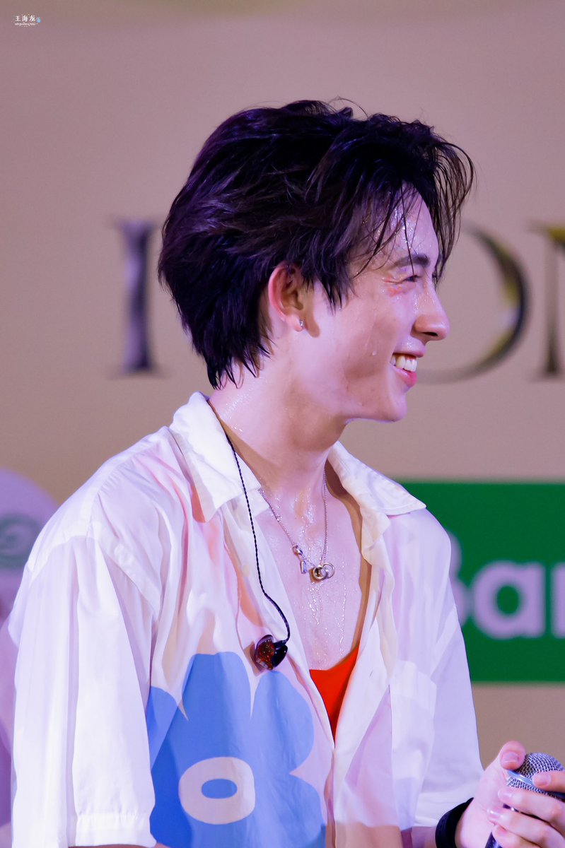 120424 | อิ___________อิ 🩷

#ICONSIAMSongkranxPROXIE
#THAICONICSongkranCelebration
#PROXIEOnglee #PROXIEth