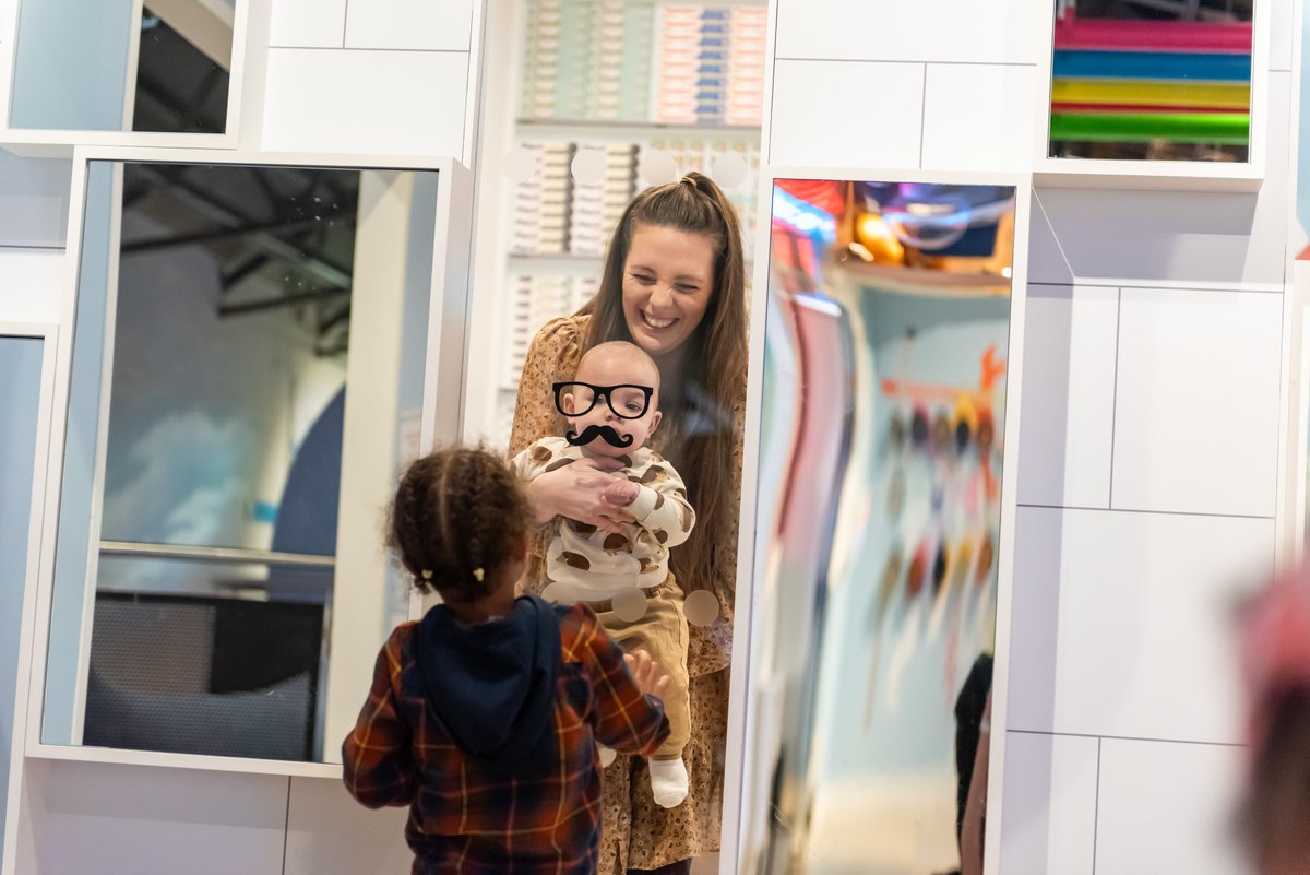 Hey there, Science Explorers and Discoverers! On Sunday April 14th, the Mersey Tunnel 10K race is happening 🏃‍♂️ Due to the road closures surrounding Seacombe Ferry, we'll be opening our doors an hour later than usual - see you from 11am! 😄