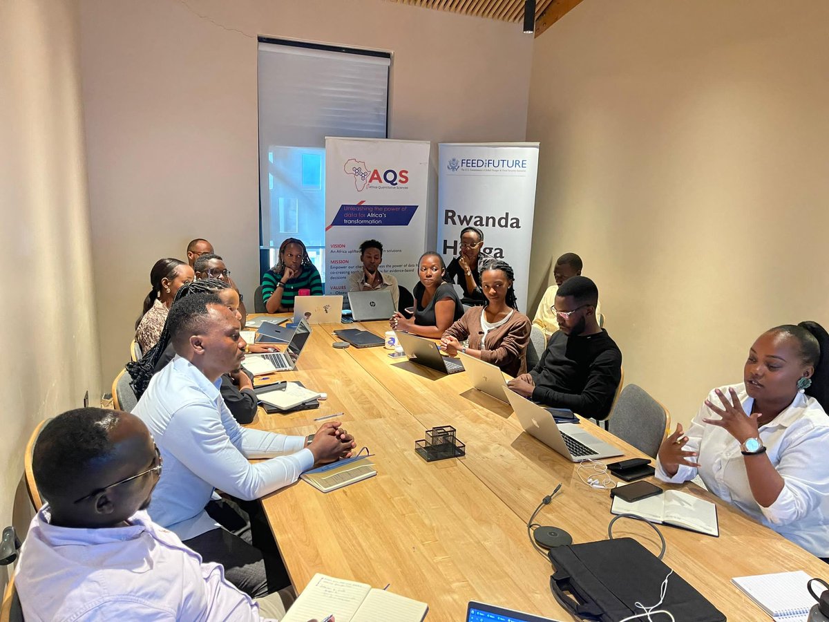 Super excited for @AfricaQS 's efforts in championing a youth-centered business strategy to drive innovation, boosting productivity, & foster long-term business growth thru #PositiveYouthDevelopment framework in #Rwanda's market 🇷🇼. @USAIDHanga is delighted to support this…
