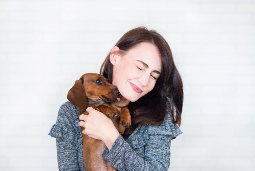 Coping With Pet Allergies: Tips For Allergy-Proofing Your Home And Life Know more: uniquetimes.org/coping-with-pe… #uniquetimes #LatestNews #airpurifier #petdander #PetAllergies #cleaningtips