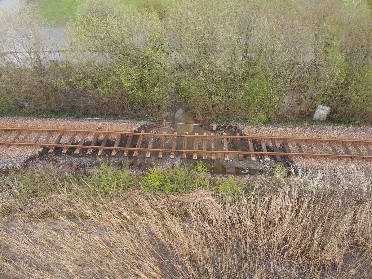 😃The Conwy Valley Line in North Wales has reopened following emergency repairs to flood damage 🚆The line was closed on Tuesday but train services resumed this morning 🙏We would like to thank passengers for their patience ➡️Read more here: gloo.to/F6Lr