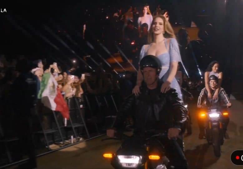 Es máxima llegando con los muchachos de moto 🫦