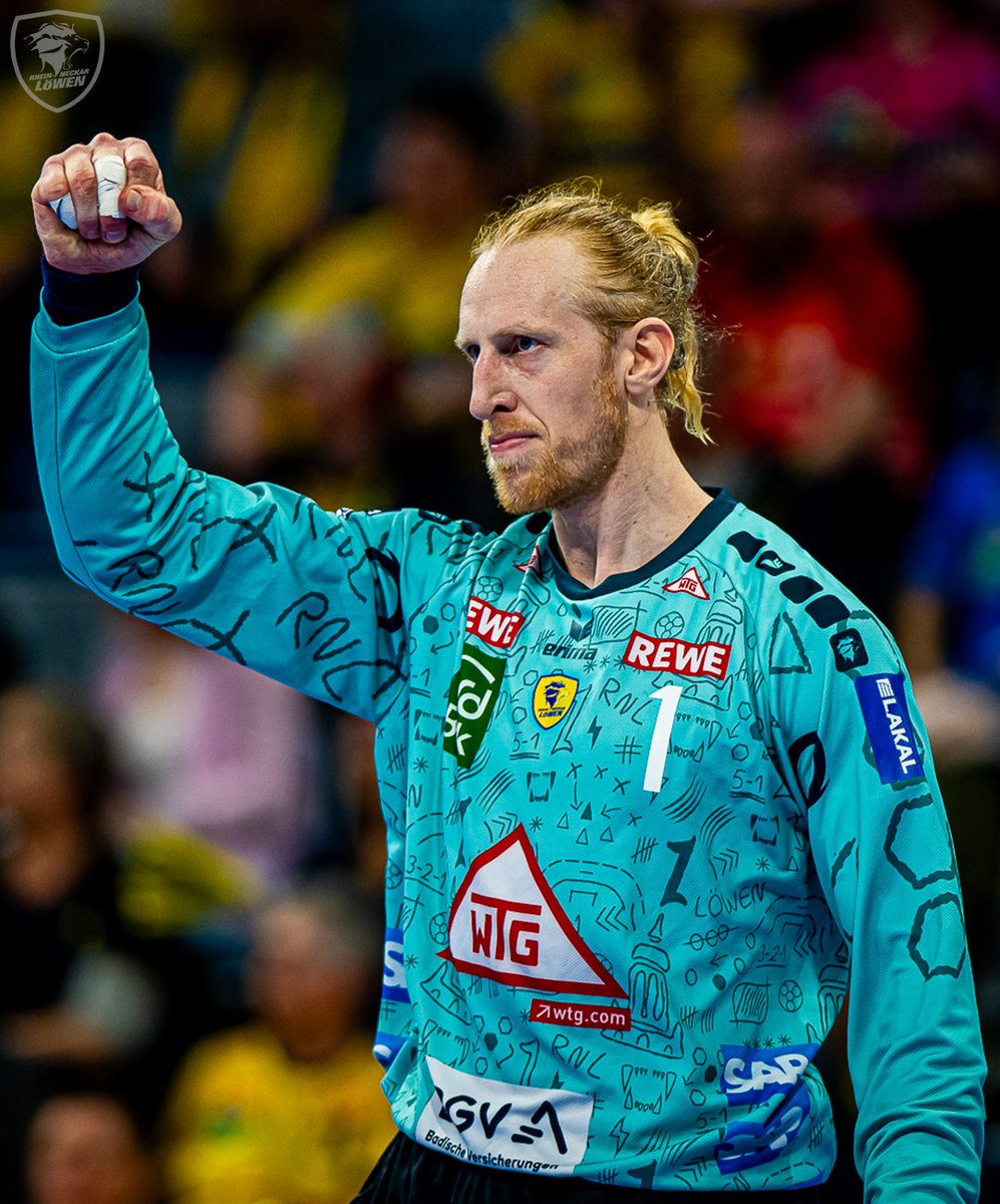 RNLoewen's tweet photo. Die Bilder des Spiels vom Heimsieg gegen den BHC! 🦁📸 #rnl #rnloewen #handball #RNLBHC https://t.co/fsbDuNh3M0