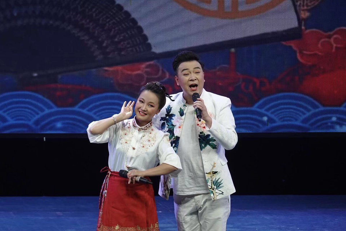 On the evening of April 12, laughter and applause followed one after another in the Taolemei Grand Theater in Jilin Province, and cheers continued to ring out. The variety show 'Music Turning Auspicious in Jilin' created by Jilin Provincial Opera Theater Ji Troupe and Jilin…