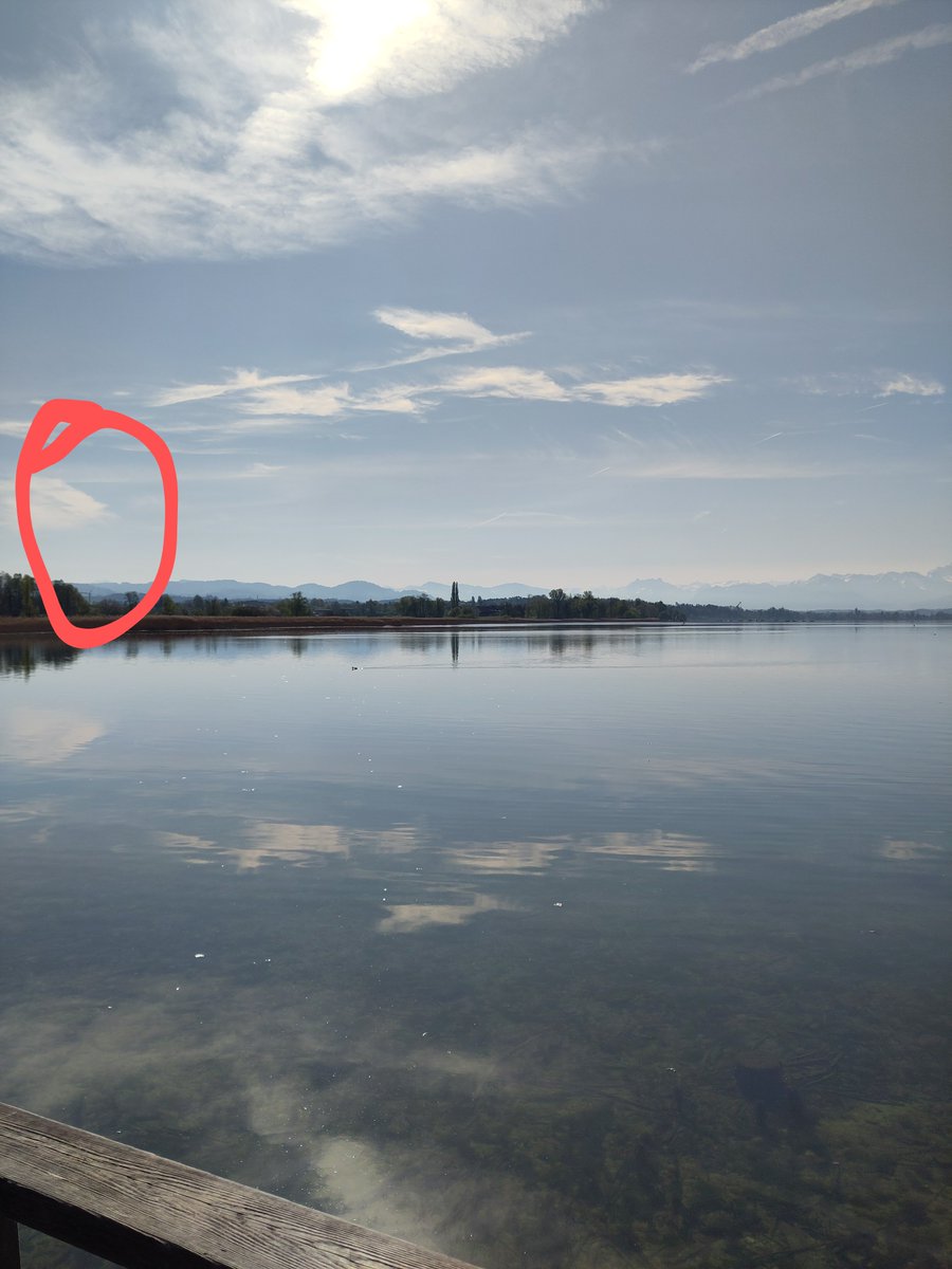 Wenn leute meinen ich solle zurück von wo ich hergekommen sei. Das wär da links irgendwo am Fusse des Bachtels. Habs leider nicht weiter weggeschafft... Immer noch durch und durch Züri Oberländer.