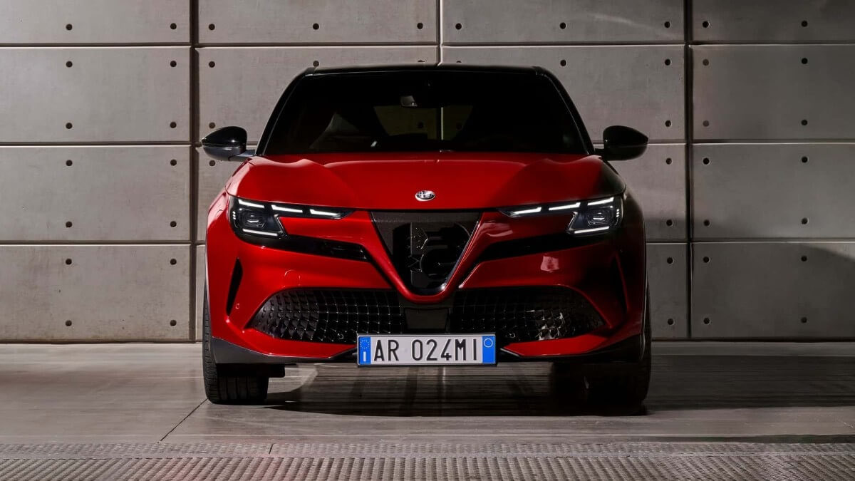 Alfa Romeo Milano: el primer eléctrico de la marca ➡️ batería de 54 kWh (410km WLTP) ➡️ mide 4m17 ➡️ 2 versiones : 156 y 240cv ¿Te gusta?