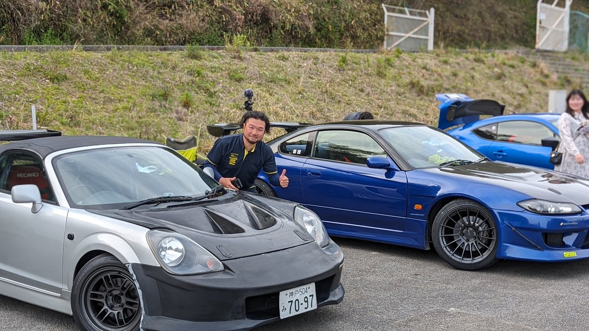 HRTmotorsport7's tweet photo. 鈴鹿だけど鈴鹿じゃない
#HRTmotorsport
#GoCircuitRun
#Aragosta
#OS技研
#Fivextires
#オメガ
@OS_Giken
@5FIVEXTIRES https://t.co/mh0VN2iLdH