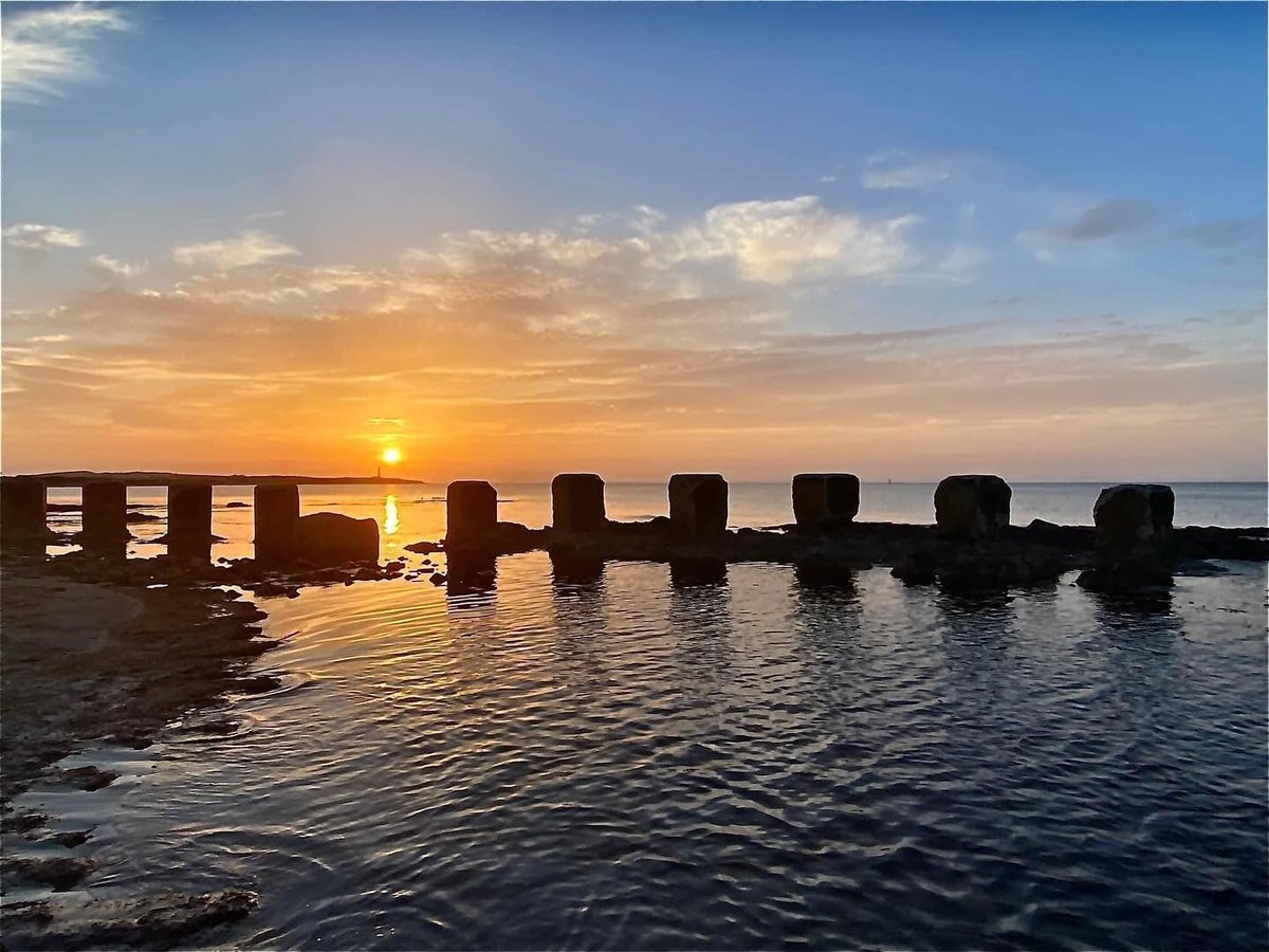 Don't waste your summer...Make sure you come to Moray Speyside and discover some of the best views in the world 😍 #EscapeYourEveryday Unique and breathtaking memories are here to be made 👇 morayspeyside.com 📌 - Lossiemouth, Moray Speyside 📷 - lilybet59 (IG)