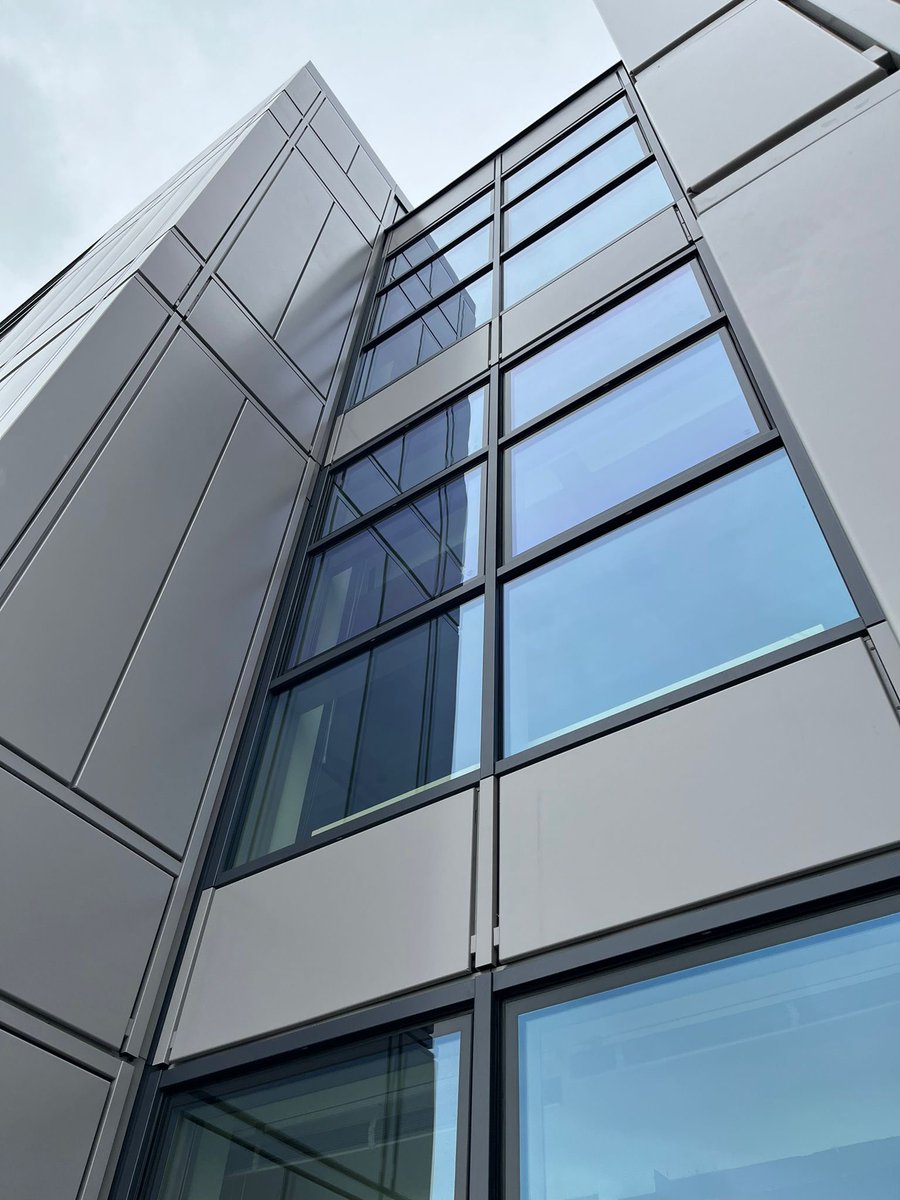reconaluk's tweet photo. Great shots from one of our ongoing #projects for a key clients 🏙️

Our great team has done a remarkable job replacing a full facade.🏗️

#Reconal is happy to offer help in pre-construction and #budgets, to work with us please email: estimating@reconal.co.uk

#constructionuk https://t.co/Gqua8B6AcB