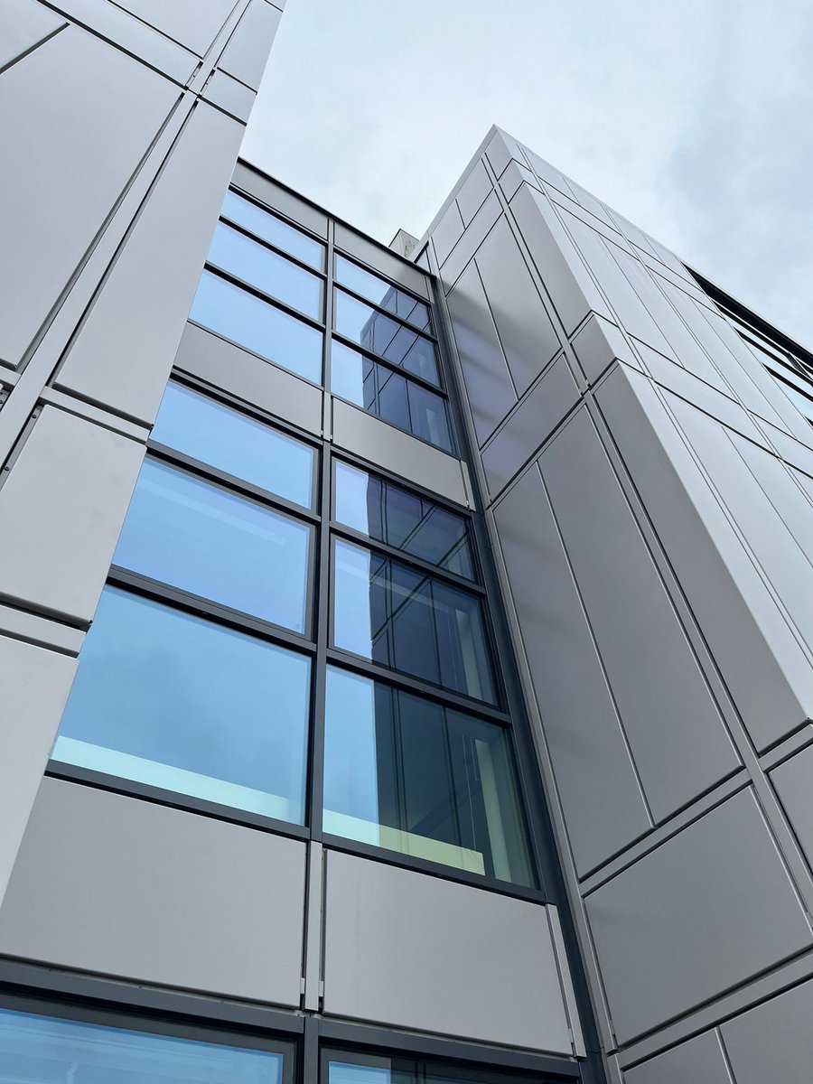 reconaluk's tweet photo. Great shots from one of our ongoing #projects for a key clients 🏙️

Our great team has done a remarkable job replacing a full facade.🏗️

#Reconal is happy to offer help in pre-construction and #budgets, to work with us please email: estimating@reconal.co.uk

#constructionuk https://t.co/Gqua8B6AcB