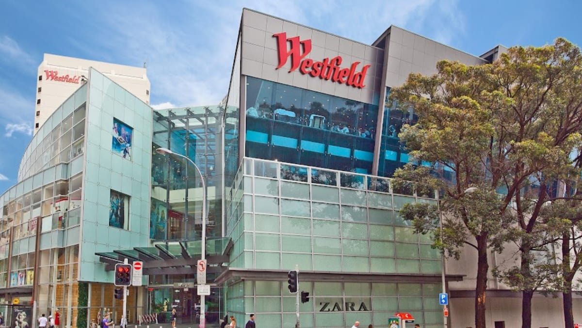 Hundreds flee Sydney mall after multiple stabbings reported cna.asia/4cRWP7d