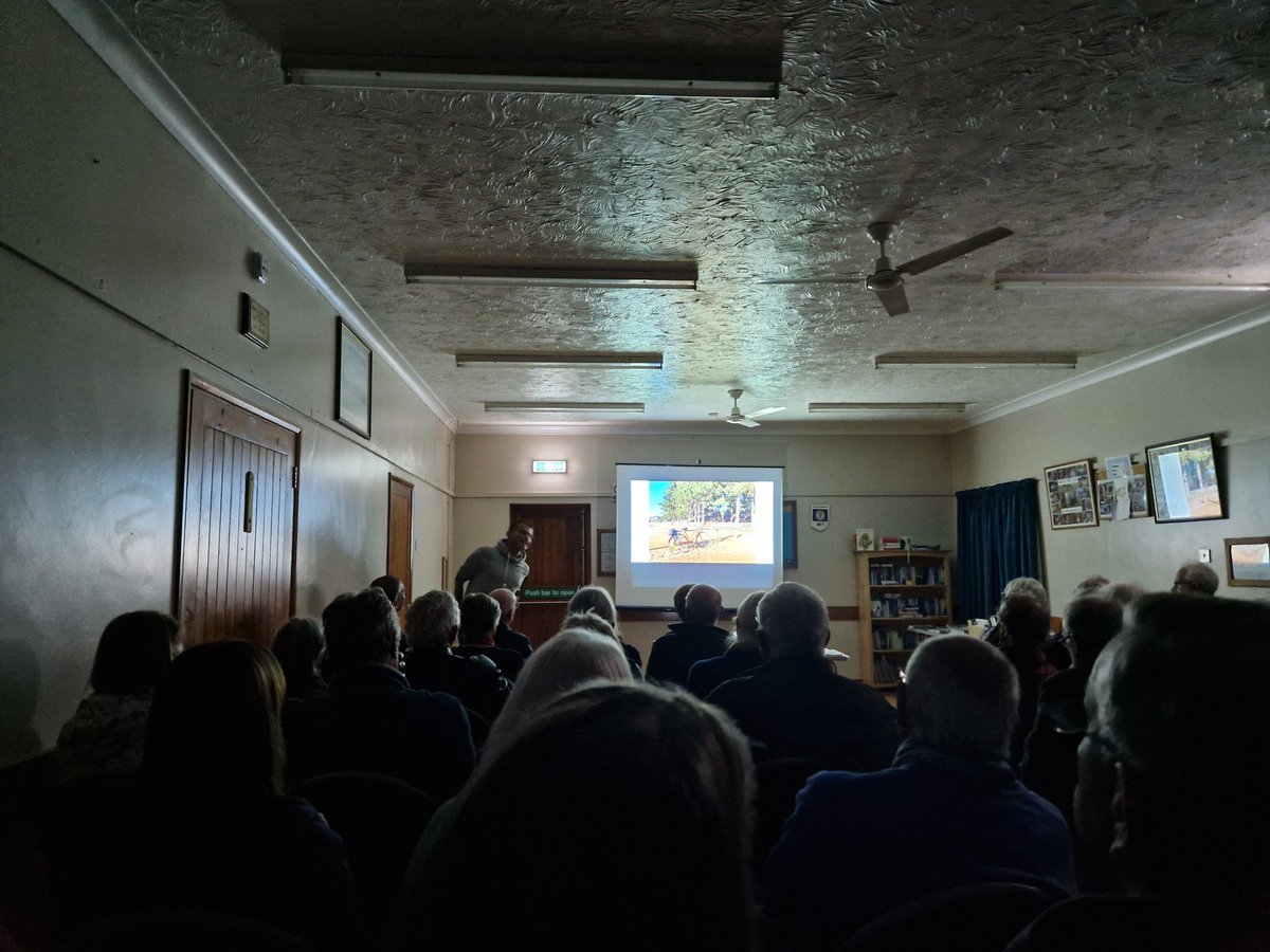 A full house yesterday at @themarshtit presentation for @NorfolkWT of his new book 'The Meaning of Geese' pub by @chelseagreen. Thanks Nick for such an inspiring talk. I loved your double ethnography of geese as away to connect with nature. chelseagreen.co.uk/book/the-meani…