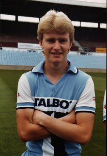 On this day 1982 another Sky Blues youngster came off the production line, this time it was Martin Singleton .Everton were the visitors to Highfield Road and saw Singleton's curly shot past Southall gave City a 1-0 victory. att 11,838, 9 home grown players in Sky Blues line up.