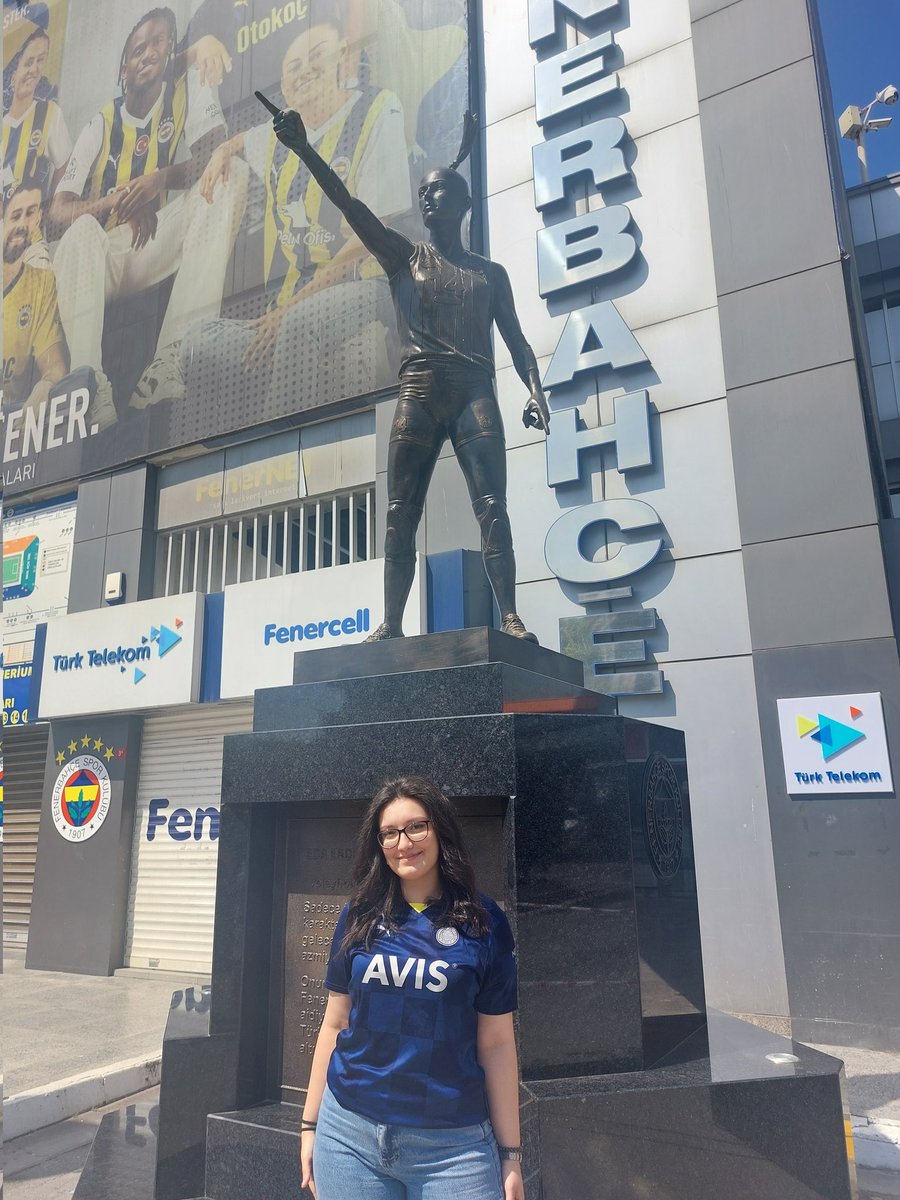 asyameram's tweet photo. Ne kaptanlar geldi, ne kaptanlar geçti...💙💛 https://t.co/RJOUSomzSC