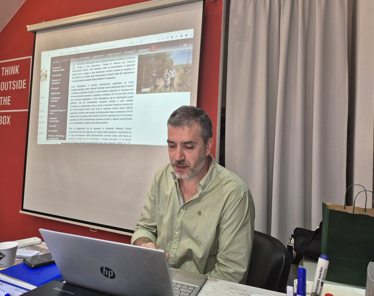 respublica034's tweet photo. Da posao novinara može biti sličan poslu detektiva pokazuje primer Aleksandra Đorđevića iz redakcije BIRN-a.  Sa polaznicima Media Hub-a razgovarao je o tome šta su teme od javnog interesa, kako se piše vest i koja novinarska pravila treba primeniti za dobar tekst. 

#Matra https://t.co/05q6O2GUpc