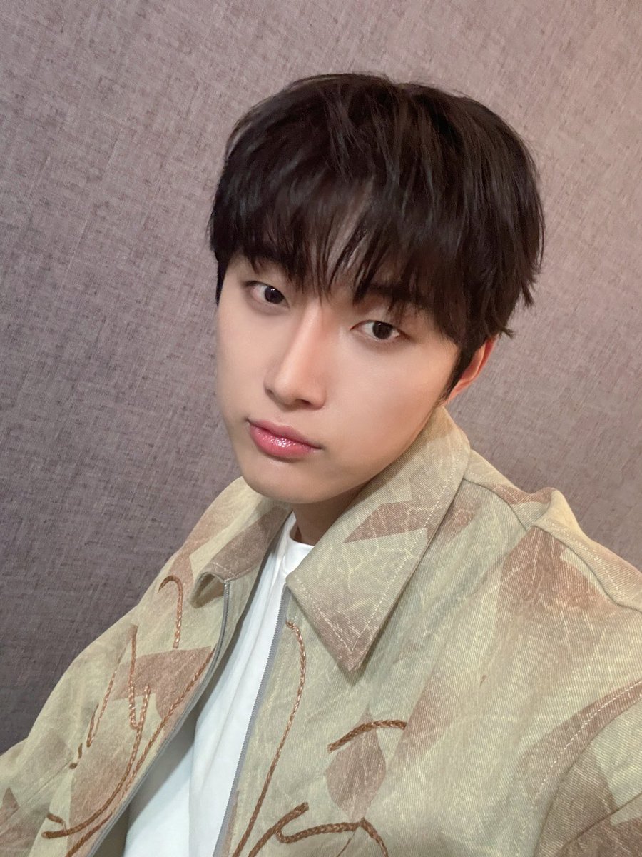 OmegaX_members's tweet photo. [#OX]

잘 도착했다!! 
재밌었어!!!🫶

#OMEGA_X #오메가엑스 
#재한 #JAEHAN https://t.co/f54QoAp9Yx