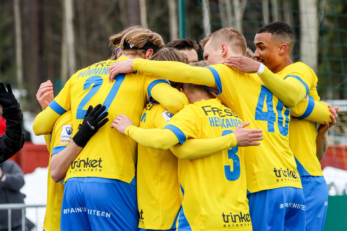 GNISTAN VOITTAA ILVEKSEN 4-6!!!

Tämä peli menee suoraan Veikkausliigaklassikoiden joukkoon. Kärkeen.

#Gnistan #OgelinOma #Veikkausliiga