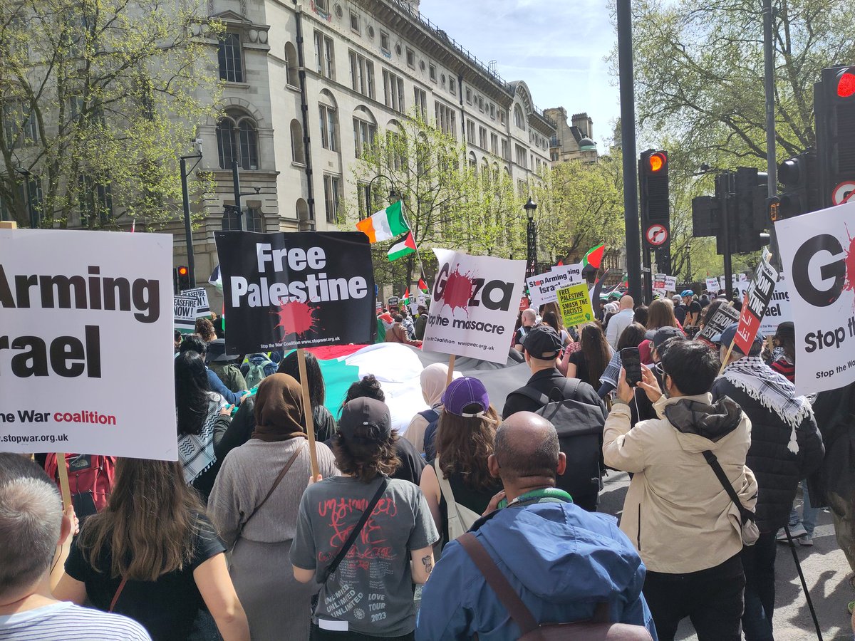 🪧🕊️🪧 #CeasefireNOW 🪧🕊️🪧
                           🙏🏽🕊️🙏🏻
      🤚🏻 STOP the  #Genocide 🤚🏽
   💥💥 #StopArmingIsrael 💥💥
                           🪧🕊️🪧
    🕊️ #London #PeaceMarch 🕊️