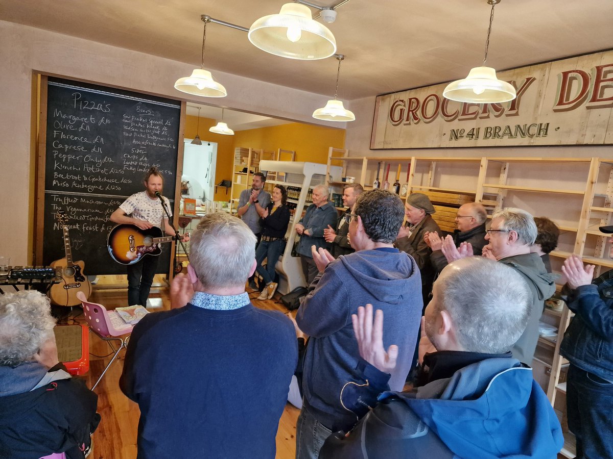 The start of Eaglesfest with <a href="/FrazerLambert/">Frazer Lambert</a> opening in the <a href="/TheWaitingRoom/">The Waiting Room</a>'s vvroom 🎶