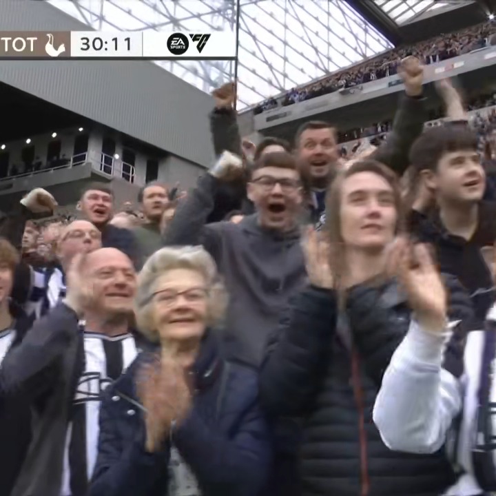 BEDLAM AT ST. JAMES' PARK. 😱Two goals in 95 seconds has Newcastle 2-0 up against Tottenham! 📺 @USANetwork | #NEWTOT