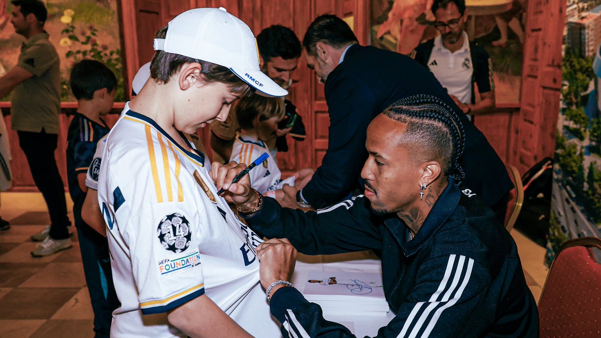 edermilitao tweet picture