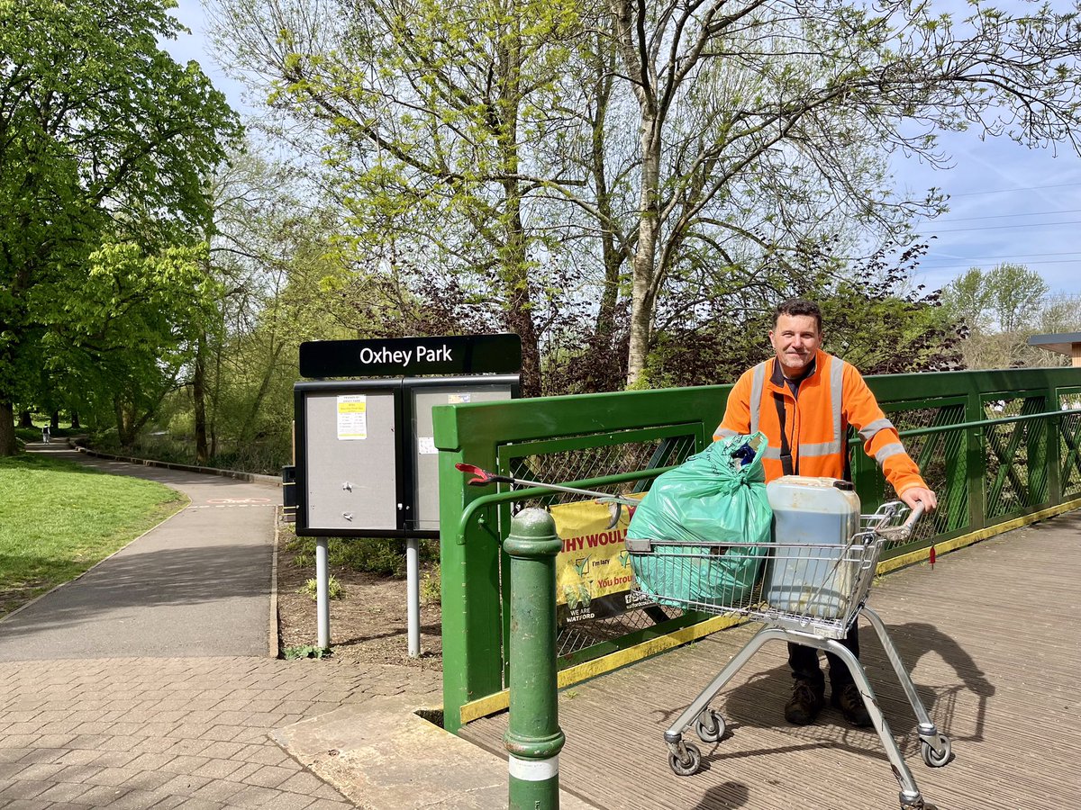 Thanks for coming to the clear up today Friends. Lovely day to be in the park. Sun ☀️ And great coffee ☕️ thanks <a href="/tasty_bean/">Tasty Bean Cafe</a> cafe 😘 #litterpick