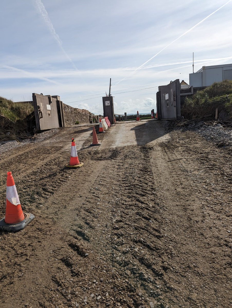 Thanks to some brilliant team work from our staff, #UnityFarm, #WarrenFarm and #BigwoodFarm, the access road to #Brean Beach is now open We look forward to welcoming you to the beaches to enjoy the remainder of the Easter Break #TeamWork