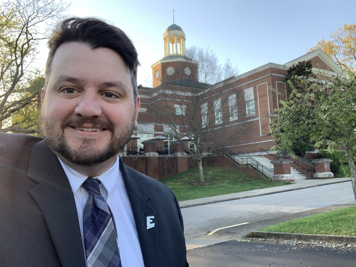 Just arrived at the @FBLA_National Kentucky Collegiate State Competition at Georgetown College. ✅ Excited for our @eku & @EKUOnline Colonels to compete with other students across the state in a number of different business competitions. 👩‍💼🧑‍💼👨‍💼 #ColonelsMeanBusiness #GameChangers