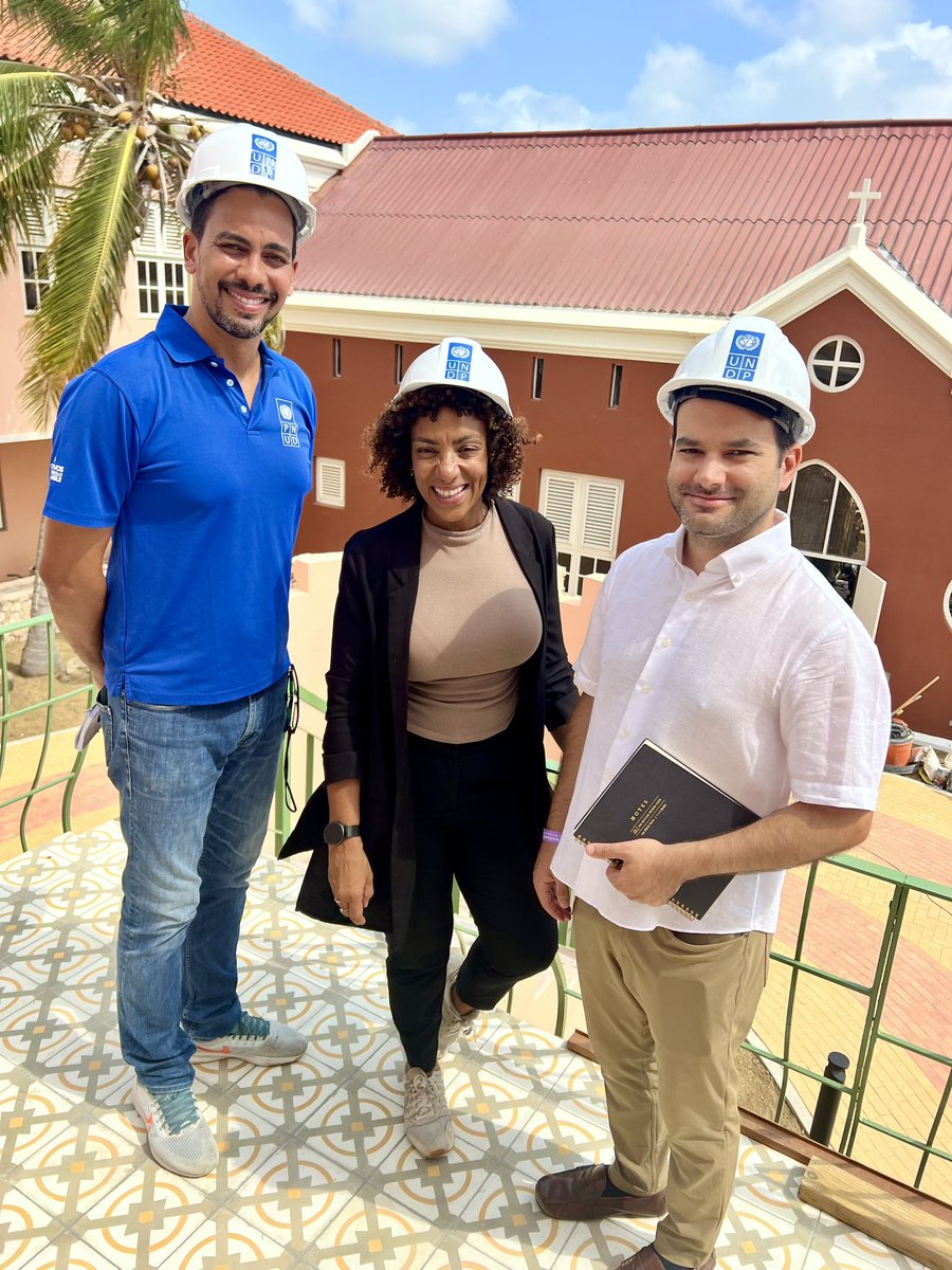 GGbegnedji's tweet photo. WRAP-UP APPROACHING! 🤩
As usual, making magic 🪄and project almost ready 🏗️⛪️  
Wonderful having colleagues from #Panama 🇵🇦 visiting us in #Aruba 🇦🇼 #SISSTEM https://t.co/xxjNw5vdxv