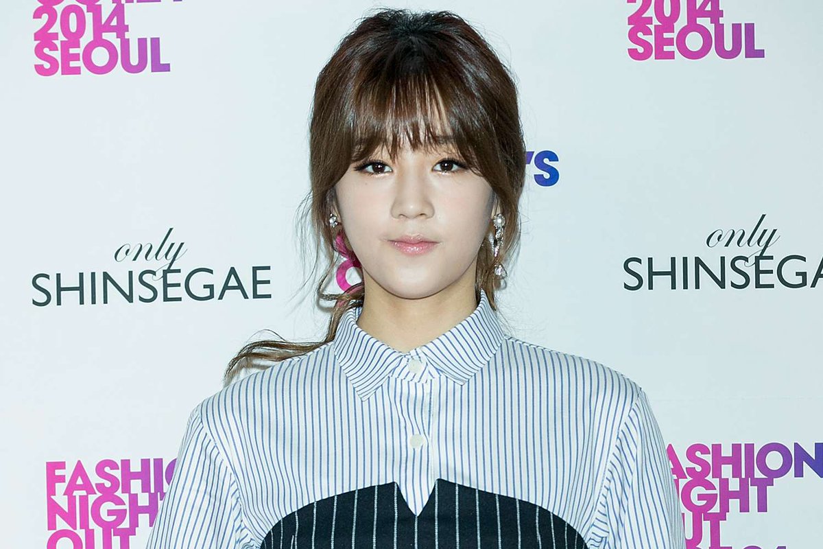 ⭕️ Ünlü K-pop yıldızı Park Bo-ram, evdeki lavabonun üzerine eğilmiş halde ölü olarak bulundu.
