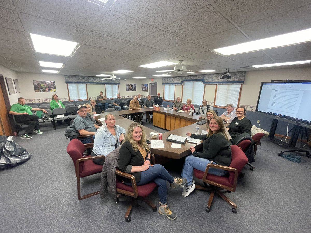 MrAMcD's tweet photo. Amazing opportunity to welcome these community agriculture leaders to discuss ways to align our curriculum to industry needs. The @NCCSCIndiana Agriculture Academy is off to an excellent start! 
@NCSupt @noahbrown25_ 
@kammannchs @dwernerSkyBound https://t.co/mrxSNcrWfz