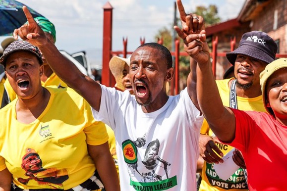 ANC National Chairperson Cde Gwede Mantashe leading a Door-to-Door Election Campaign with local leaders and volunteers in the Northern Cape Province, in the Frances Baard Region, , in Dikgatlong Sub-region, Delpoortshoop Ward 5 Longlands. #LetsDoMoreTogether #VoteANC2024