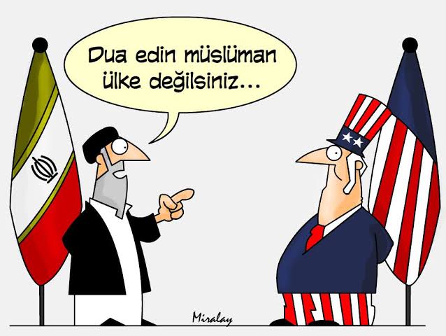 İran, Amerika'nın bölgedeki sopasıdır. ABD bu kanlı sopayı Irak'ta, Afganistan'da, Yemen'de ve Suriye'de Müslümanlara karşı acımasızca kullandı. 

ABD bazen Iran'ı yaramaz çocuğu "İsrail'i" terbiye etmek için de kullanmaktadır. 

O yüzden ciddi bir saldırı veya savaş beklemeyin.