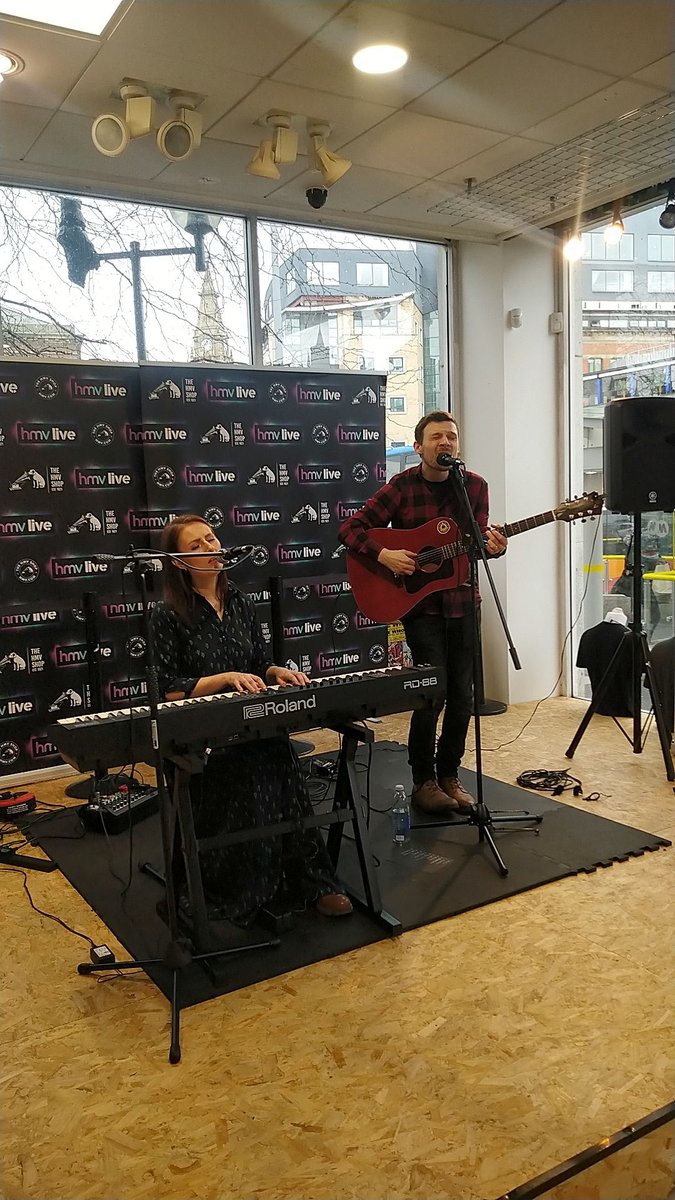 A beautiful performance from Igloo Hearts today, our upmost thanks to them for their time & efforts!

#hmvLiveAndLocal
#hmvLive
#Liverpool