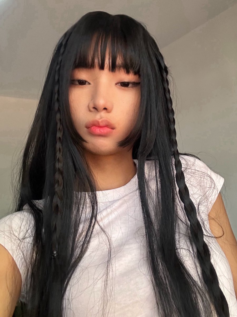 ariiikato's tweet photo. swollen lips https://t.co/3dMSH21hSO