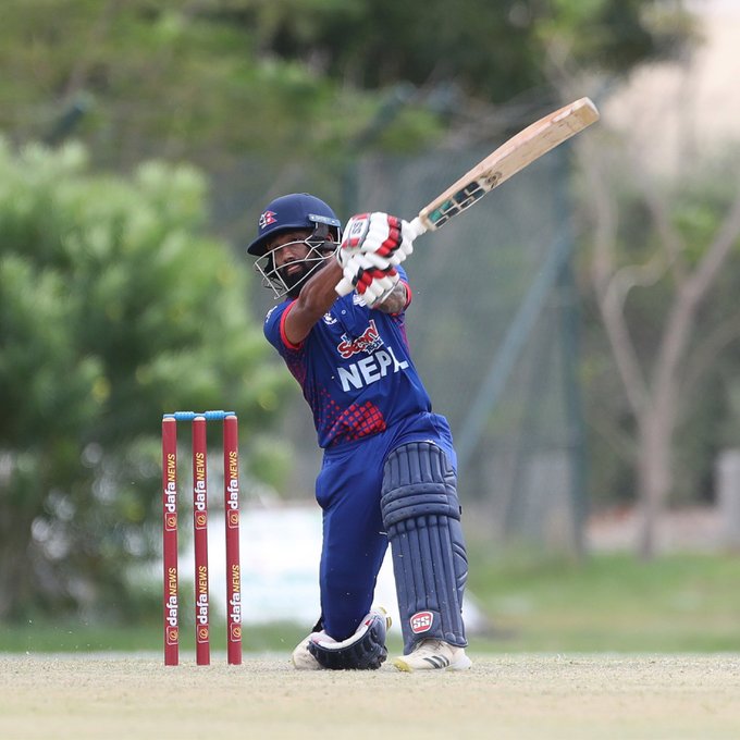  🇳🇵Airee puts up a show at Oman as he blasts his way to the fifty milestone with six sixes in the final over 🔥 📹 Credits: Twitter/CricketNep