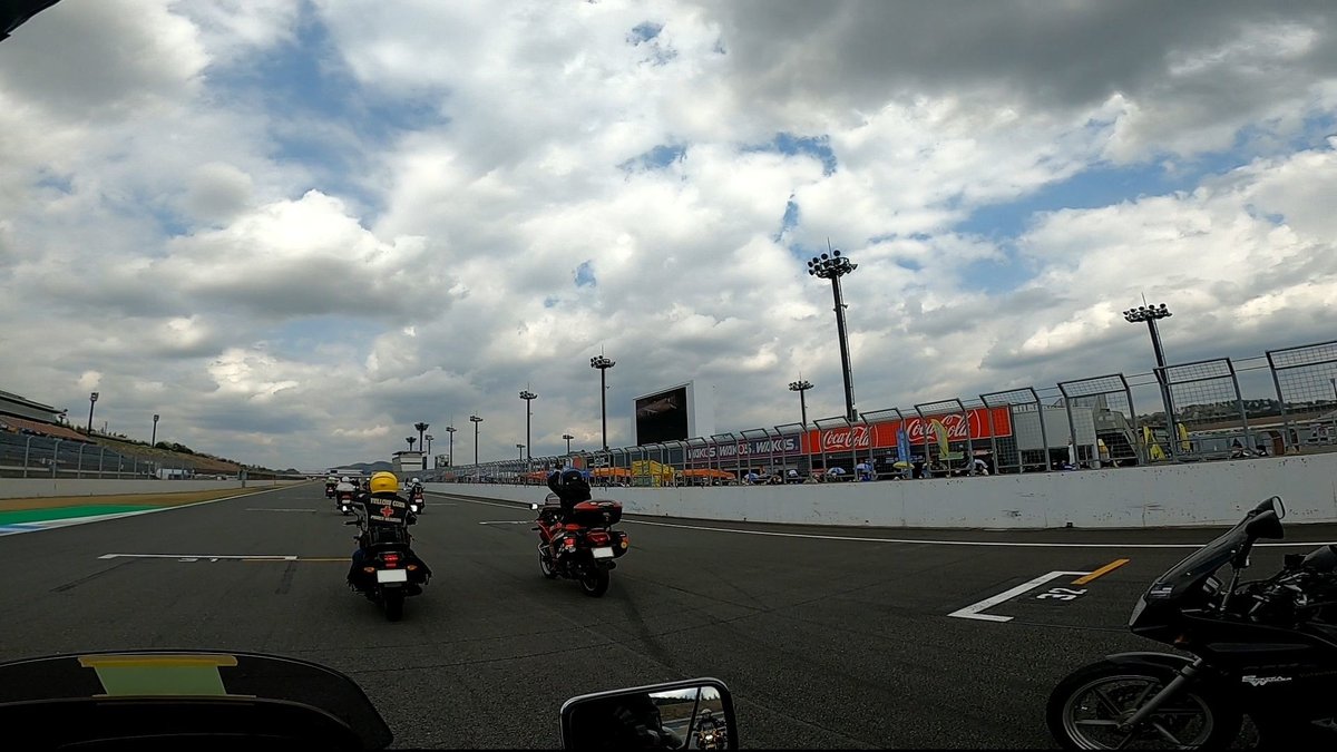 6月2日にモビリティリゾートもてぎで開催の“HondaGO BIKE MEETING2024”
ゼルビス・VT250で集まりませんか？

参加費3,300円掛かりますが、サーキットツーリングや試乗会などあって楽しそうなイベントです！
自分のバイクでサーキットを走るの、めちゃくちゃ爽快ですよ！
hondago-bikerental.jp/bike-lab/bike-…