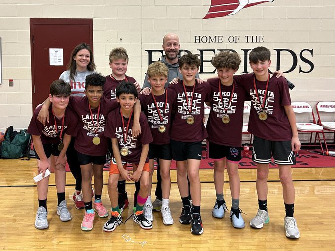 We had three teams win championships last night! 🎉🥇🏀Congratulations to our 3rd grade girls, 5th grade boys black, and 6th grade boys red!!!  Thank you to the coaches, parents, and fans for their support! @JohnMattingly23 @LakotaDistrict #WEareLakota